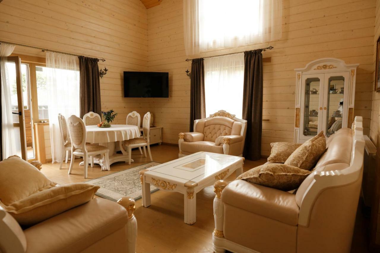 Gutsulwood Lodge