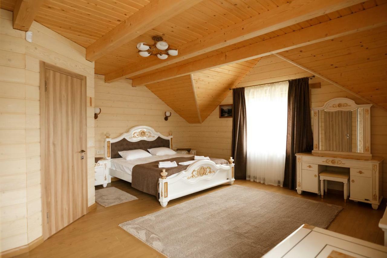 Gutsulwood Lodge *