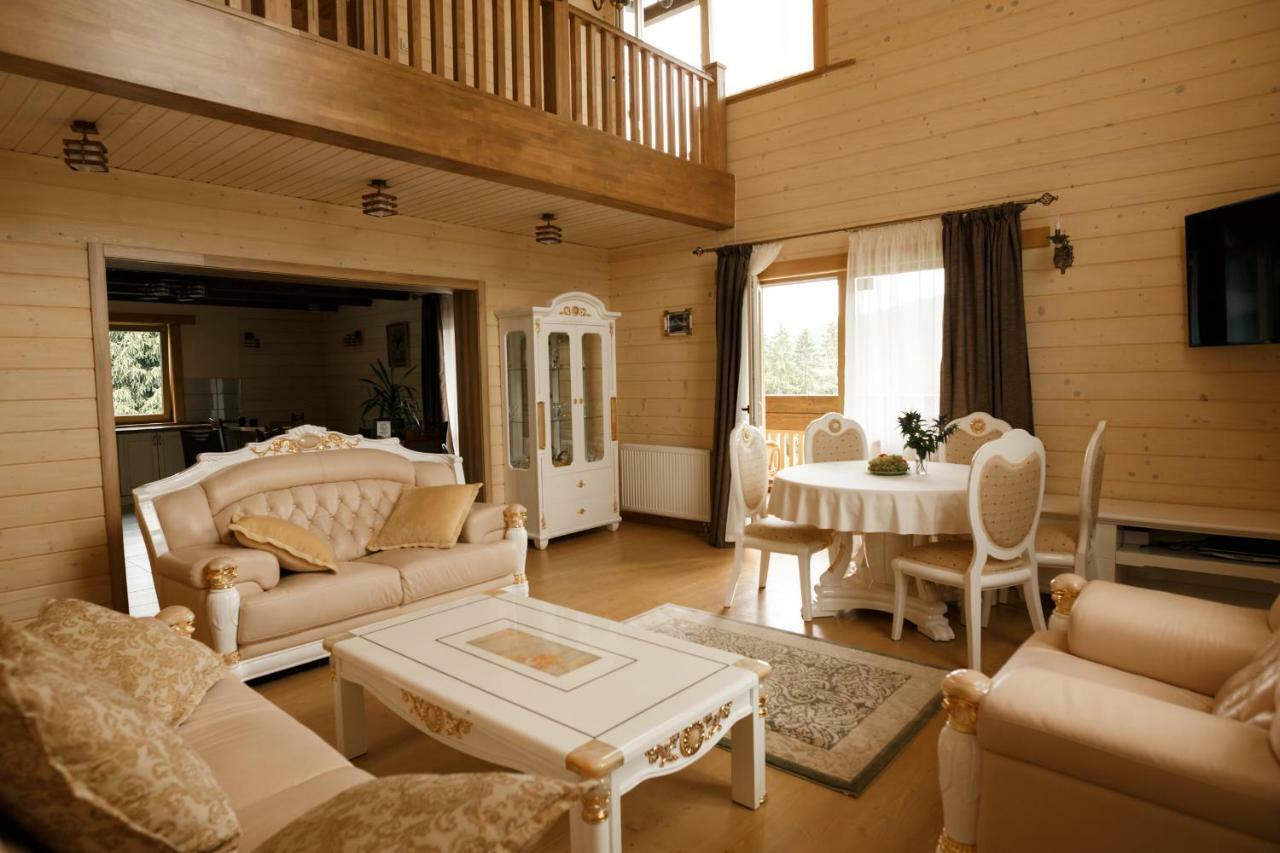 Gutsulwood Lodge *
